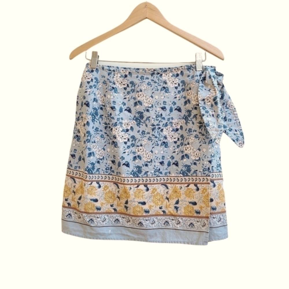 Linen Blend True Wrap Skirt with Retro Country Floral Print, Size Medium